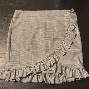 Plaid Ruffle Mini Skirt - Gray